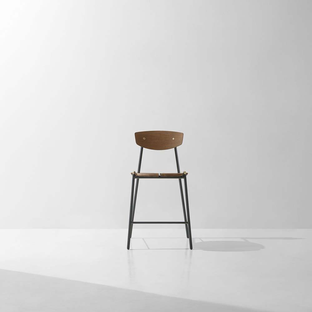 Kink | Counter Stool | Hard Fumed Oak, Black Steel