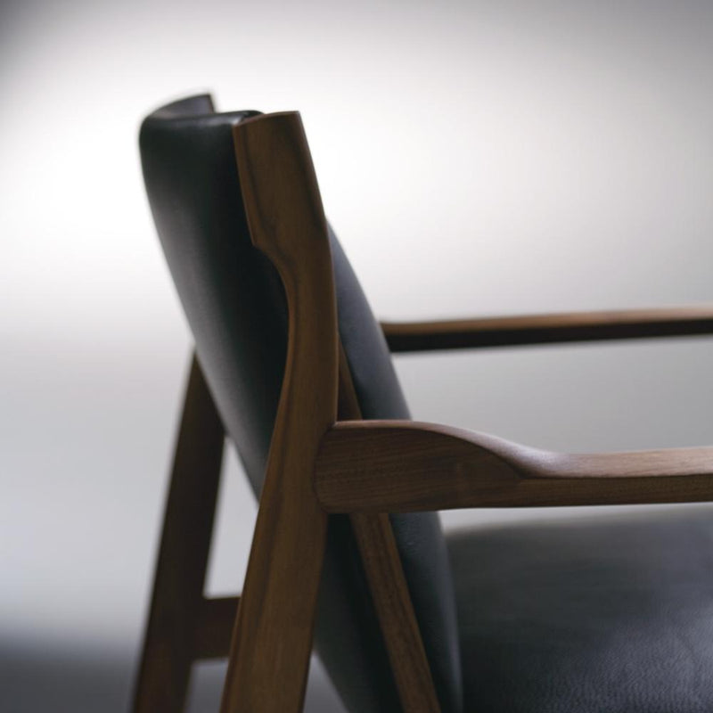 Claude | Lounge chair | Walnut oil | Black